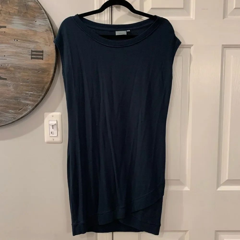 Athleta Navy T-Shirt Banded Hem Dress sz XS